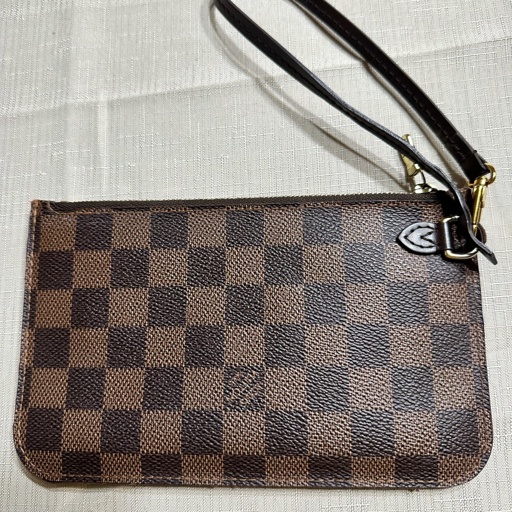 Authentic LOUIS VUITTON Vuitton Damier Ebene Neverfull Pochette - Picture 7 of 8